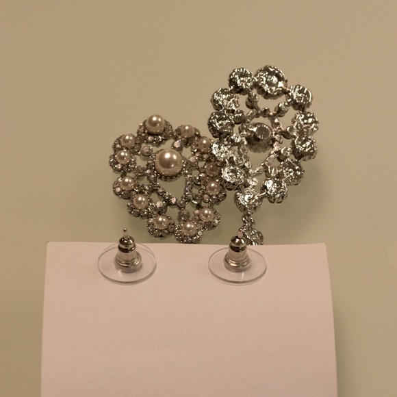 NWT-Crystal and Pearl Chandelier Earrings CE-971 - Picture 5 of 5